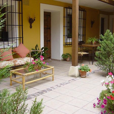 Hostal Rural Cumbres De Castilla Mandayona Exterior photo